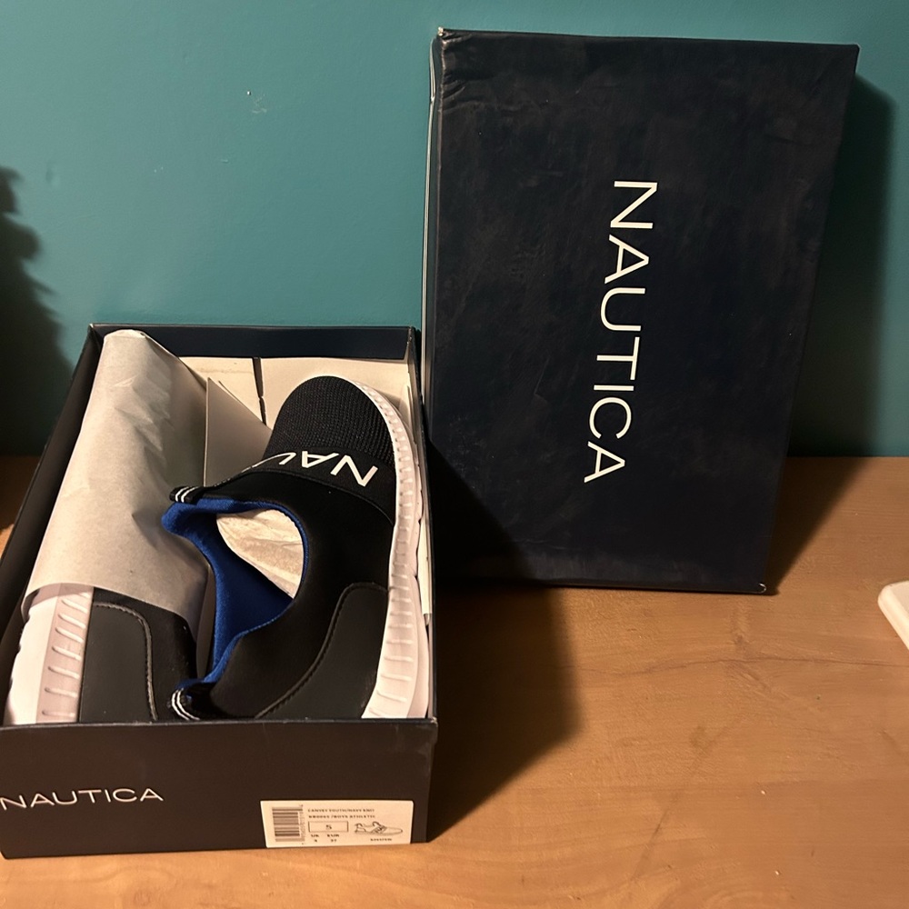 Nautica size 5y